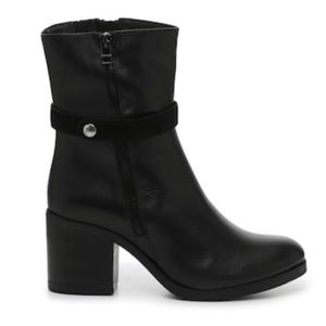 Coach And Four Leather Ankle Booties